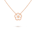 Ciondolo Lucky Spring di Van Cleef & Arpels, con fiore di prugno, in oro rosa 18K e madreperla