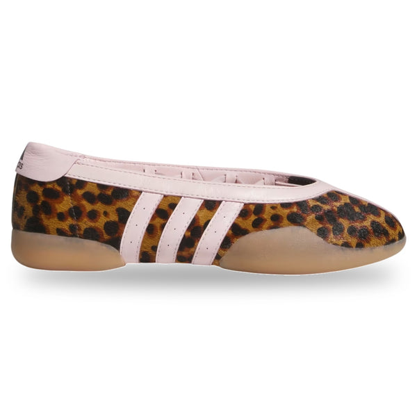 Multicolor sneaker with a prominent brand logo on a white background