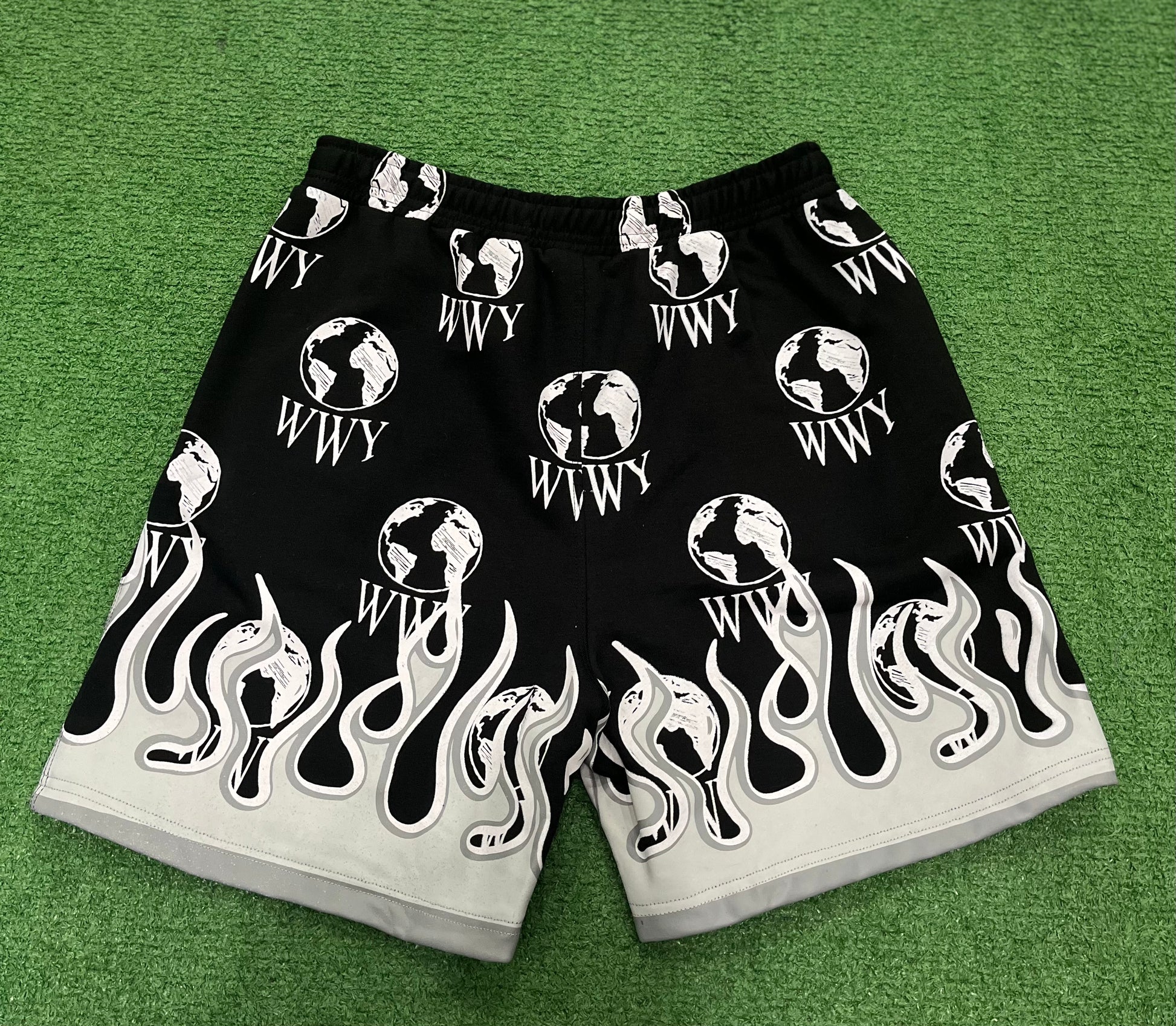 WWY Flame Shorts Black, Shorts - Supra Sneakers