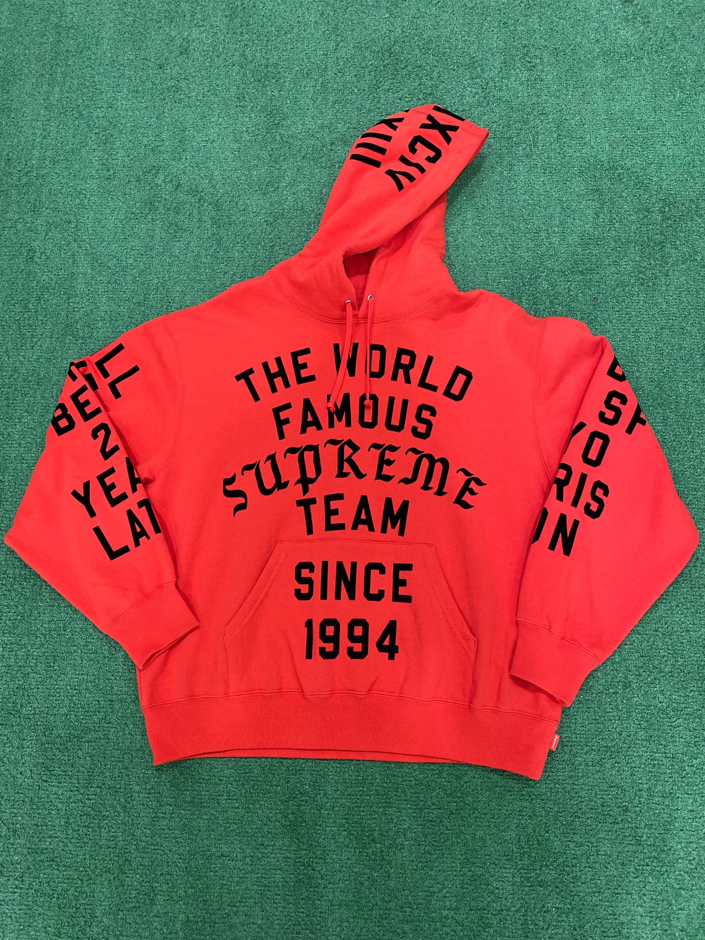 Supreme Team Flocked Hooded Sweatshirt Bright Red, Sweatshirt - Supra Sneakers