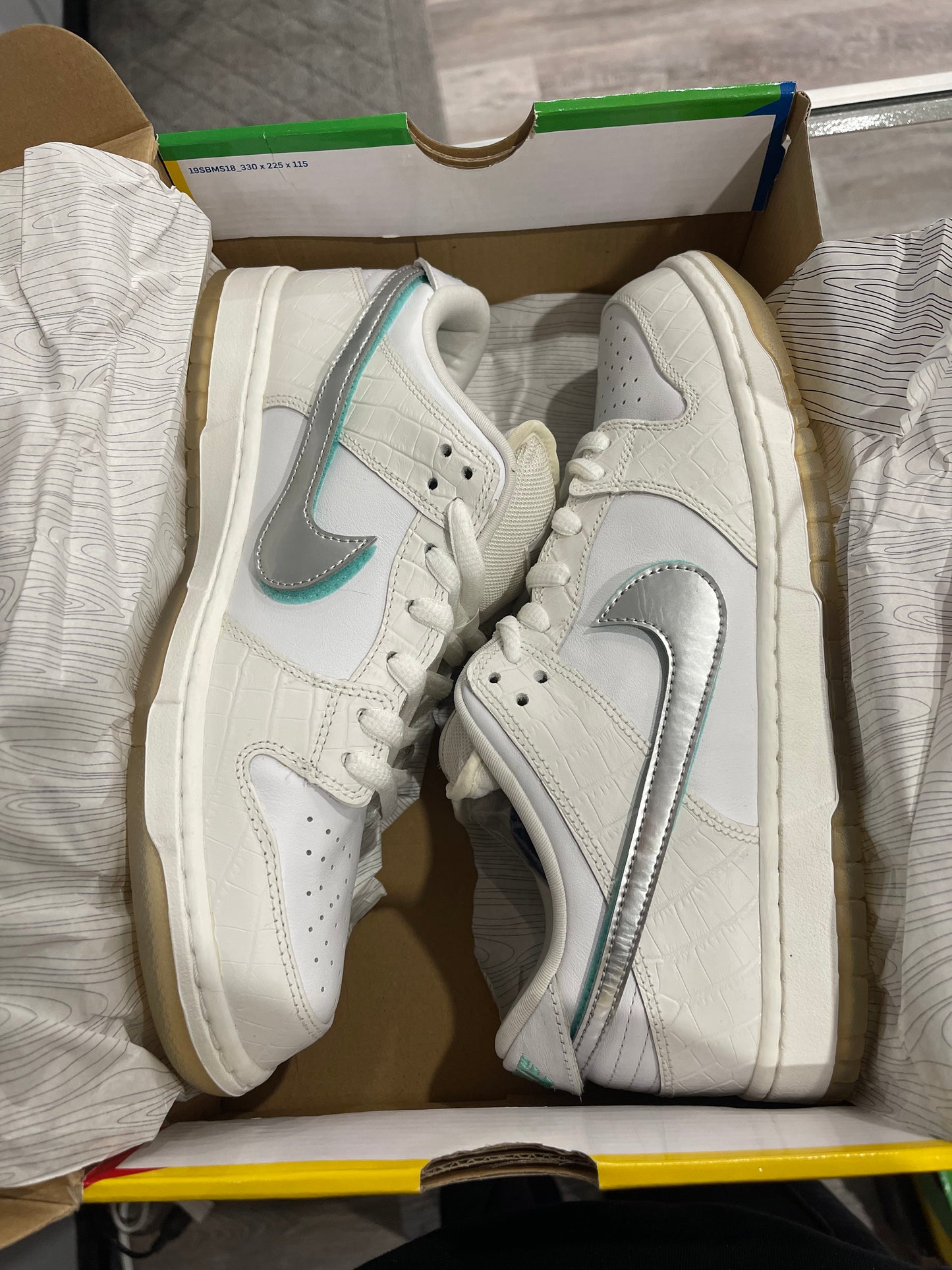 Nike SB Dunk Low Diamond Supply Co White Diamond (Wrong Box), Sneaker - Supra Sneakers